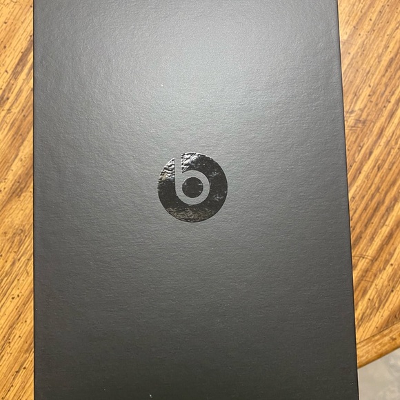 Beats Solo 3 Wireless Rose Gold - Picture 6 of 15